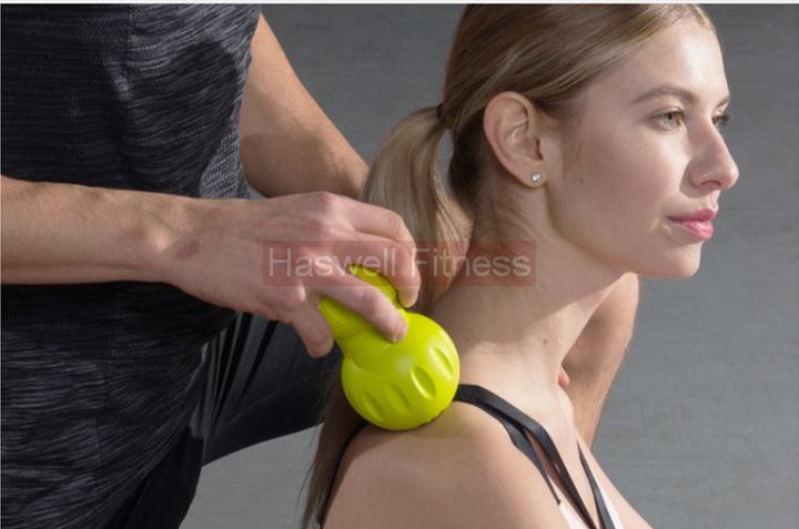 Haswell-Fitness-massage-ball-Peanut-shape-2-usage