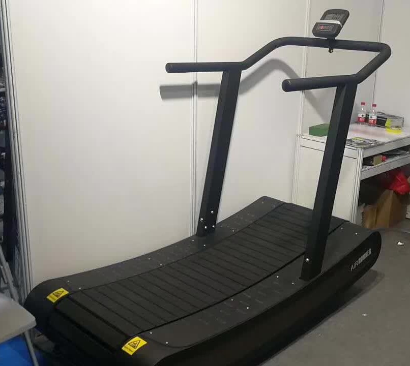 light version T 600 curved treadmill 0